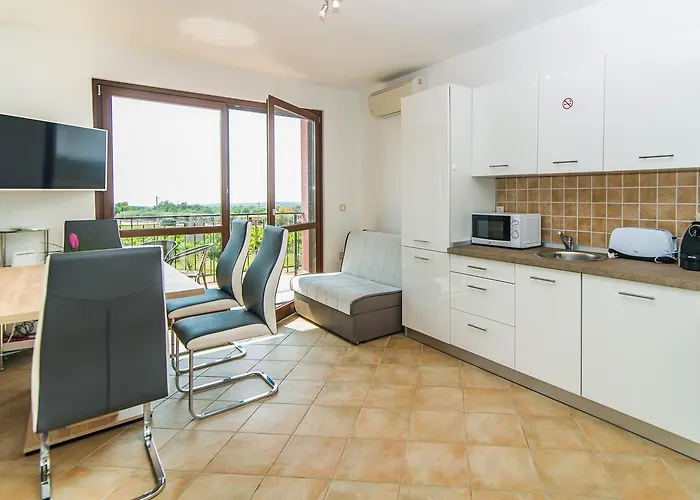 Gordana Ghedda * Nova Vas (Porec)